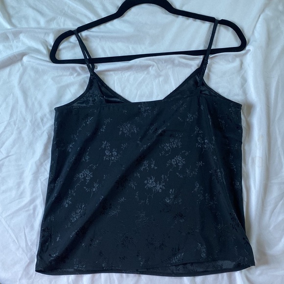 H&M tank top - Picture 3 of 3